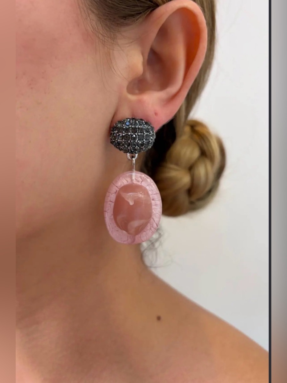 🔥🔥Zara Pink Resin Drop Earrings with Pavé Gunmetal Stud